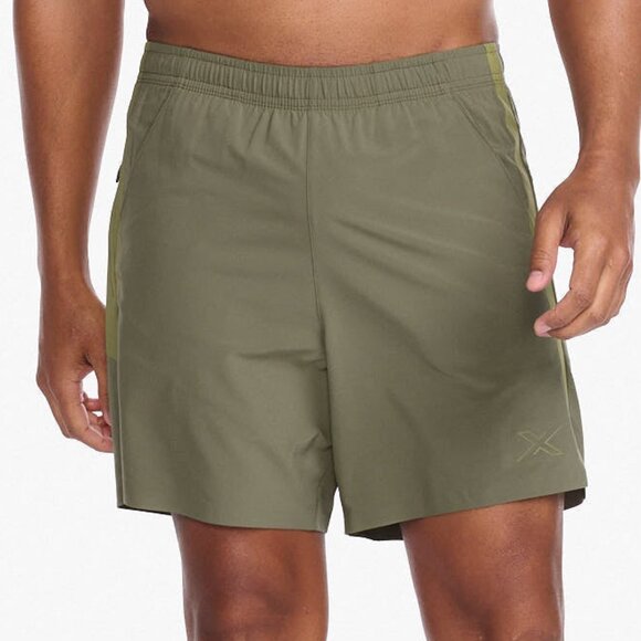 NWT 2XU Motion 6″ Athletic Shorts Alpine Green S - Picture 1 of 7